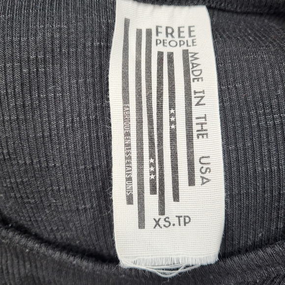 Free People top women's black swing tank racerback scoop neck size XS - Picture 9 of 10